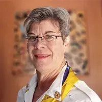Dra. Hazel Flores Hole.